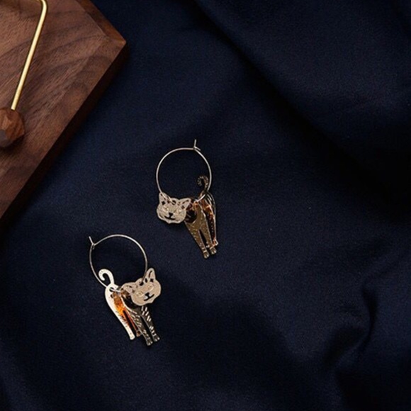 Cute little cat Hoop Earrings - Picture 5 of 5